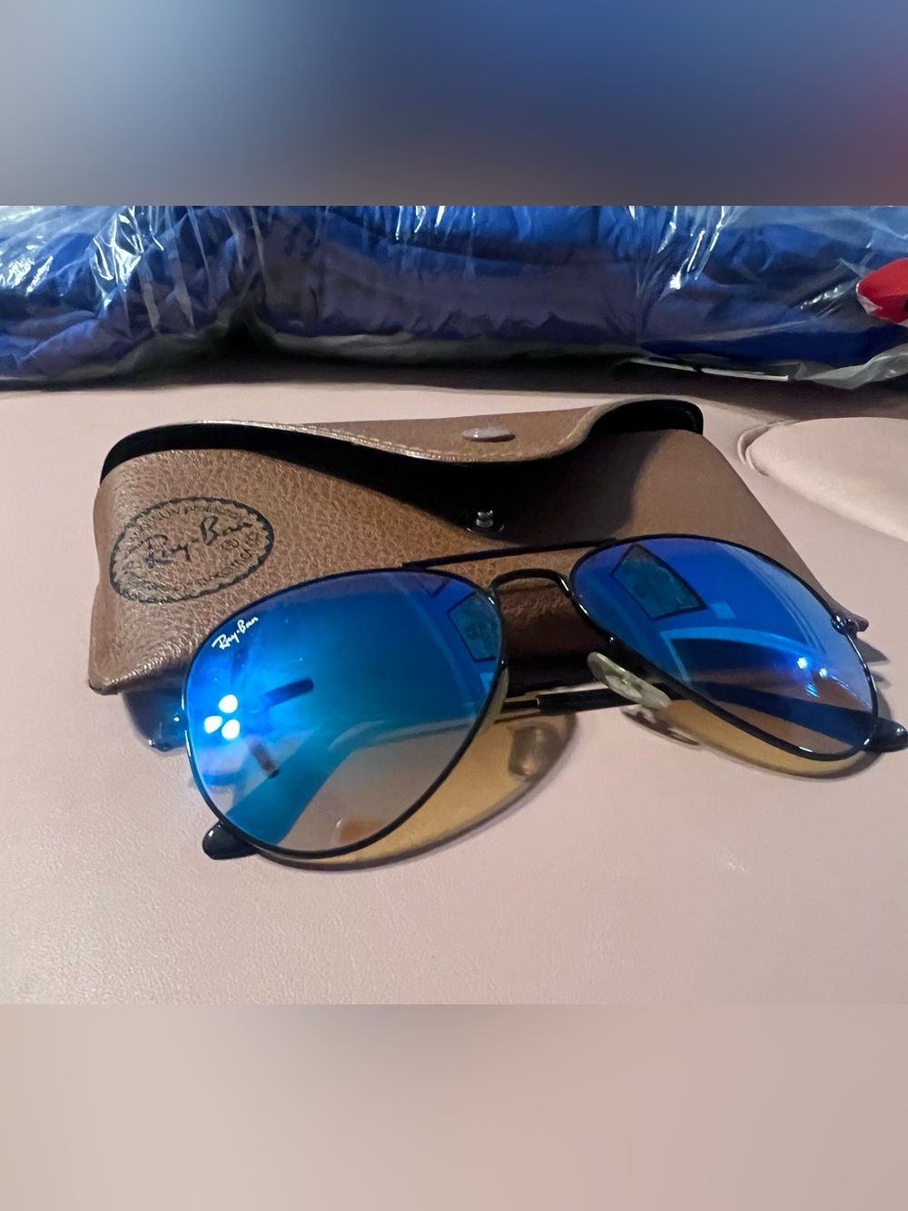 Ray-Ban Aviator Sunglasses Blue Gradient Lenses with Black Frame